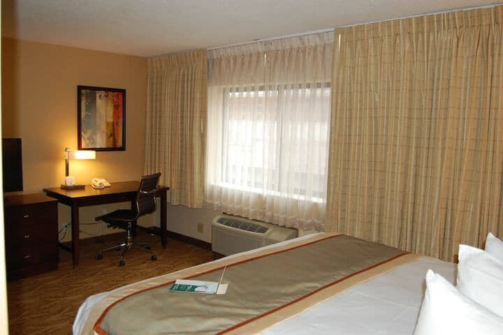 Room 5 of 49